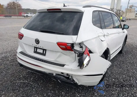 2022 Volkswagen Tiguan 2.0T Se R-Line Black из США, поврежденный, VIN 3VVCB7AX5NM099626